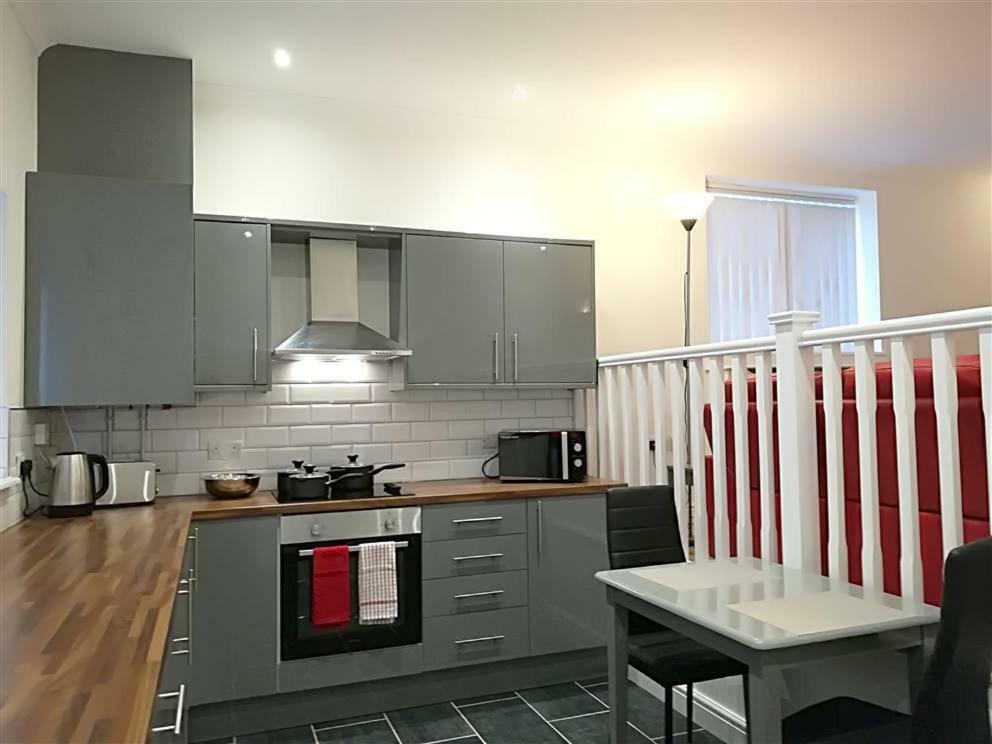 2 Bedroom Modern Apartment, Uplands, Swansea Exteriör bild